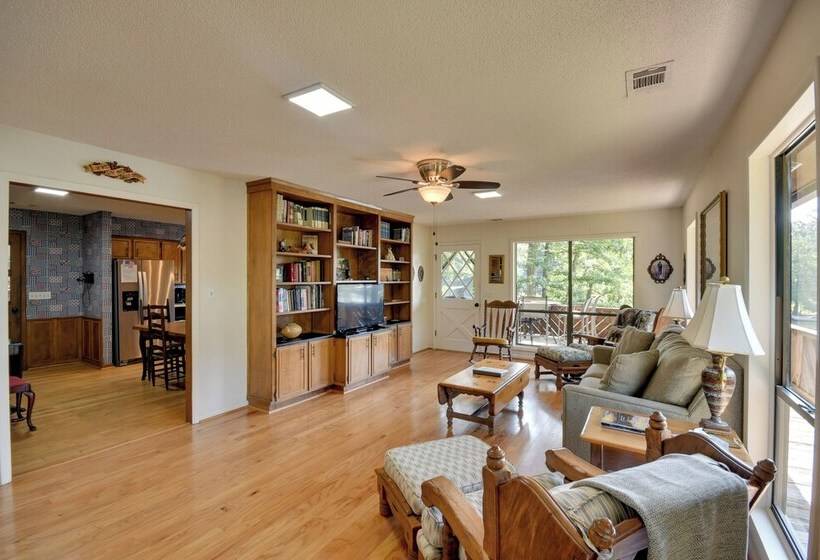 Pet Friendly Cabin W/ Dock On Lake Martin!