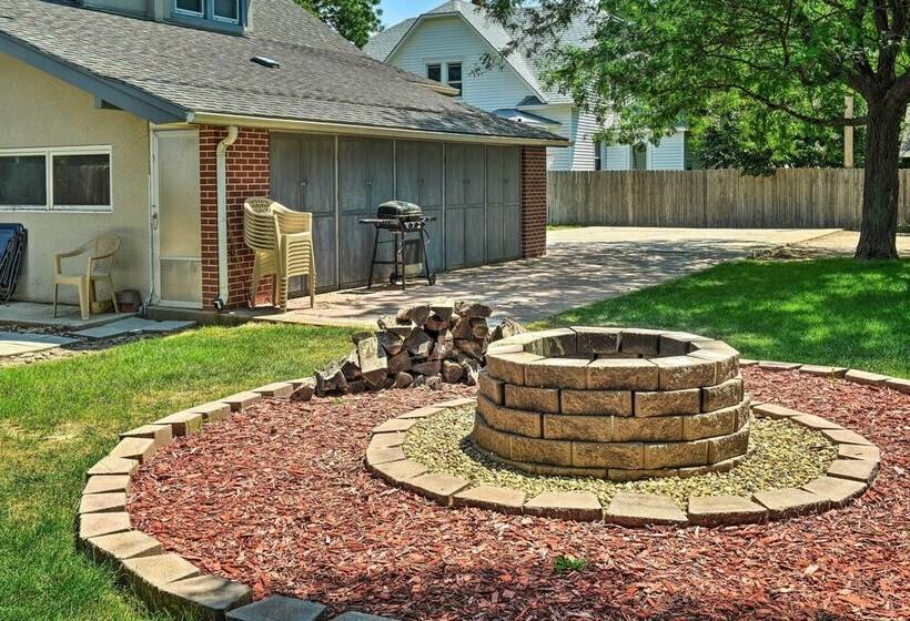 Pet Friendly Ogallala Home ~ 7 Mi To Lakefront!