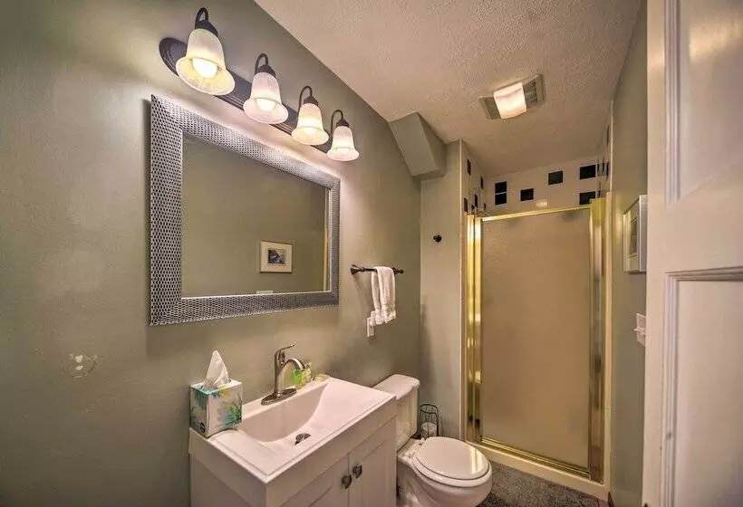 Pet Friendly Ogallala Home ~ 7 Mi To Lakefront!