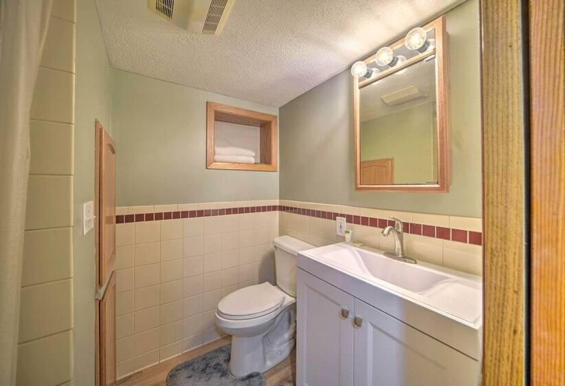 Pet Friendly Ogallala Home ~ 7 Mi To Lakefront!