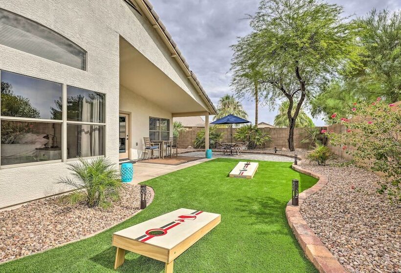Centrally Located Gilbert Home: Patio & Grill!