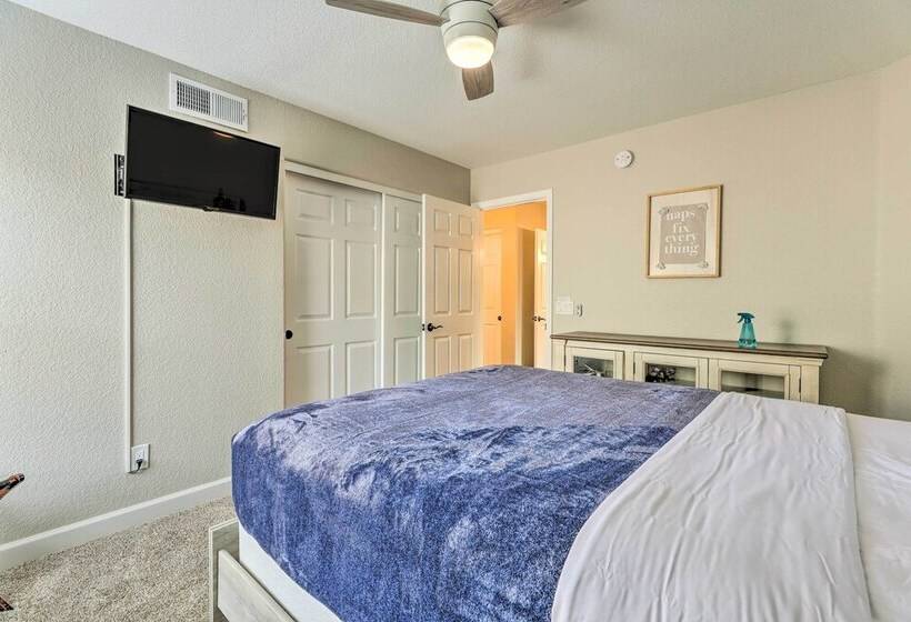 Centrally Located Gilbert Home: Patio & Grill!