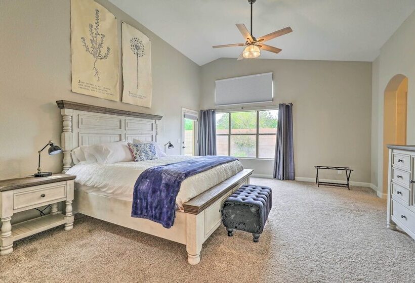 Centrally Located Gilbert Home: Patio & Grill!