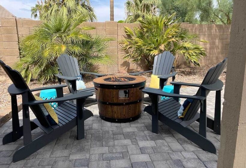 Centrally Located Gilbert Home: Patio & Grill!