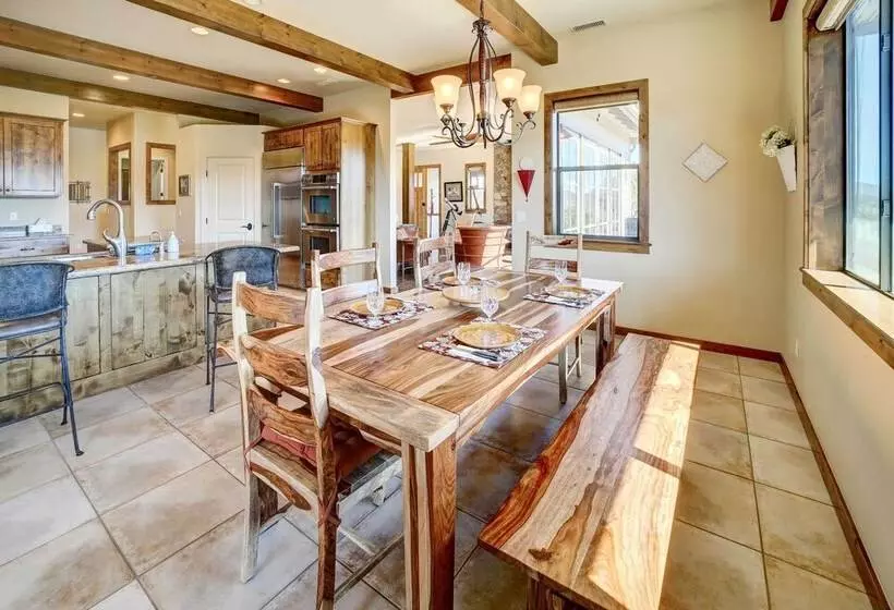 Star Valley Retreat W/ Hot Tub   Near Hiking