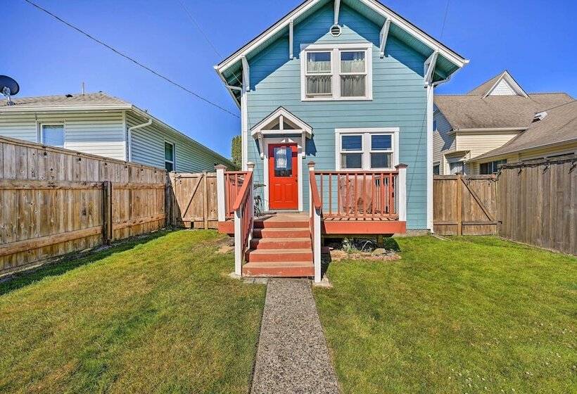 Sunny & Central Everett Home < 1 Mile To Dtwn!