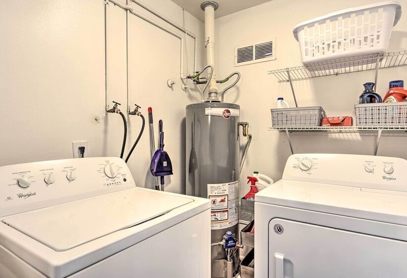 Tempe Home W/ Outdoor Pool, Near Stadiums & Asu!