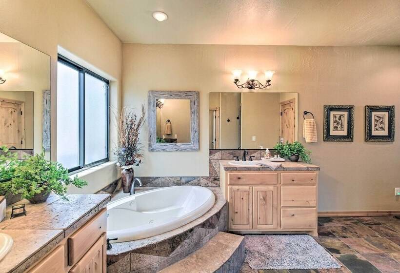 Torreon  Crow S Nest  Mountain Home W/ Views!