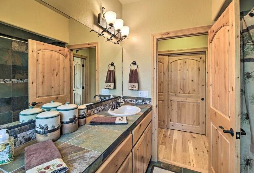 Torreon  Crow S Nest  Mountain Home W/ Views!