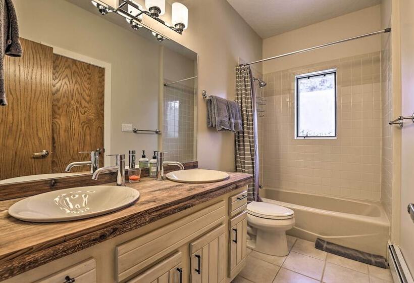 Townhome ~ 4 Mi To Beaver Creek & 8 Mi To Vail!