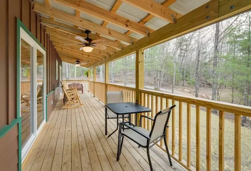 Scenic Murphy Cabin W/ Hot Tub, Fire Pit & Views