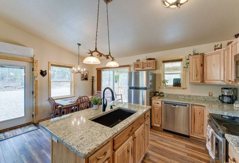 Scenic Murphy Cabin W/ Hot Tub, Fire Pit & Views