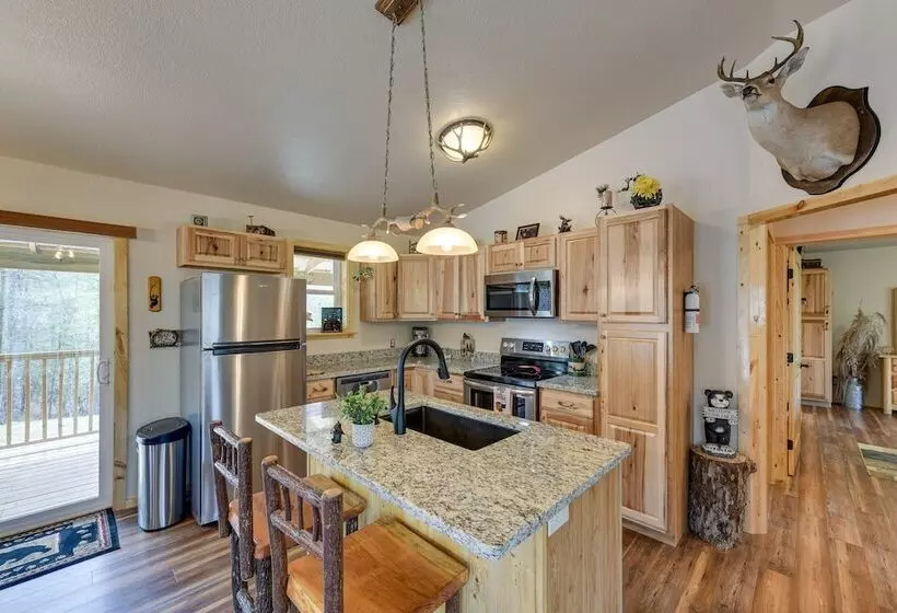 Scenic Murphy Cabin W/ Hot Tub, Fire Pit & Views