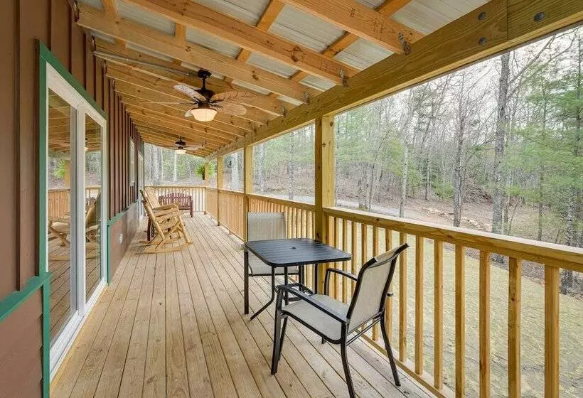 Scenic Murphy Cabin W/ Hot Tub, Fire Pit & Views