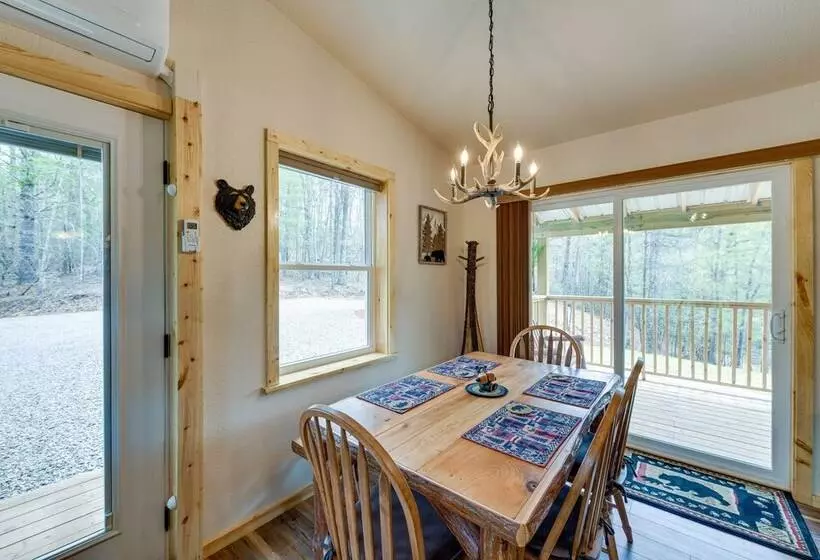 Scenic Murphy Cabin W/ Hot Tub, Fire Pit & Views