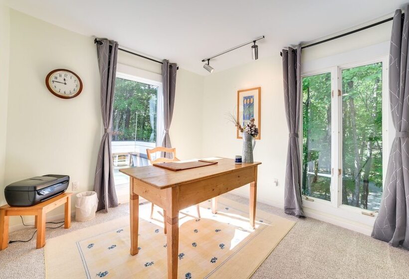 Near Ski Resorts: Harbor Springs Home W/ Fire Pit!