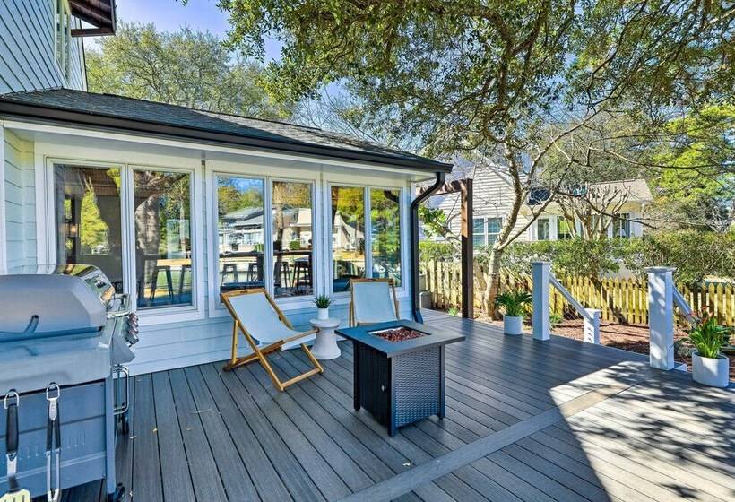 Waterfront Pine Knoll Shores Gem W/ Boat Dock