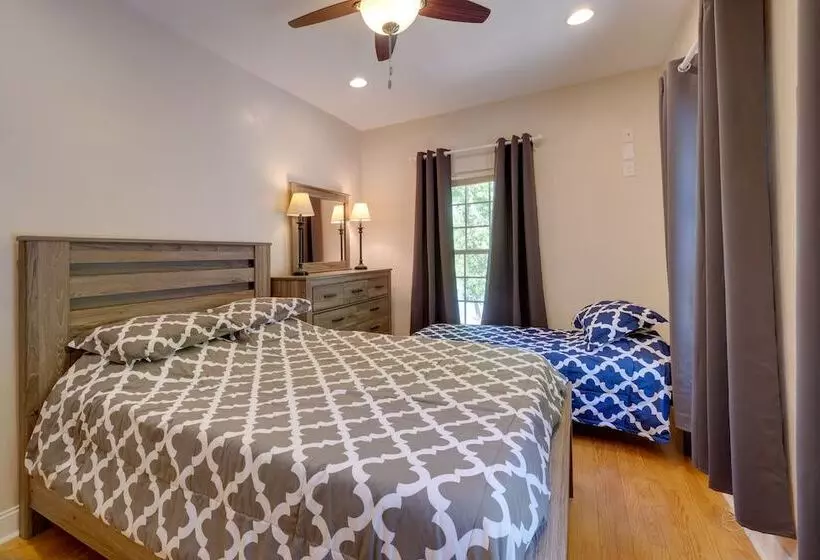 Waterfront Smith Mountain Lake Home W/ Boat Dock!