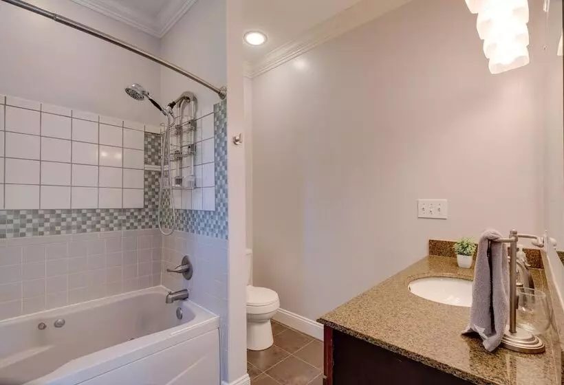 Waterfront Smith Mountain Lake Home W/ Boat Dock!