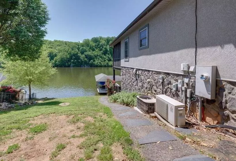 Waterfront Smith Mountain Lake Home W/ Boat Dock!