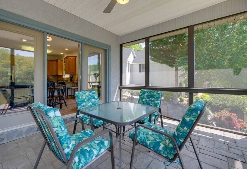 Waterfront Smith Mountain Lake Home W/ Boat Dock!