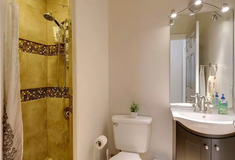 Waterfront Smith Mountain Lake Home W/ Boat Dock!