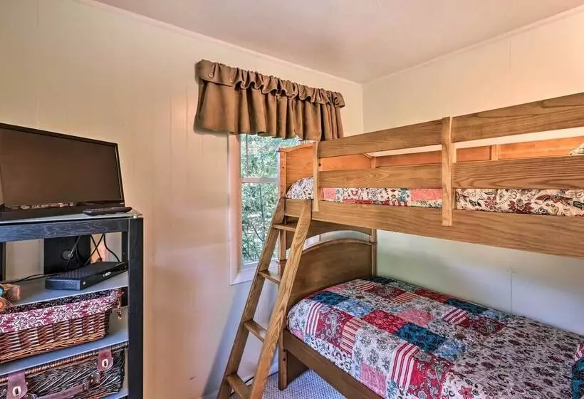 Waynesville Creekside Cottage: Outdoor Relaxation!