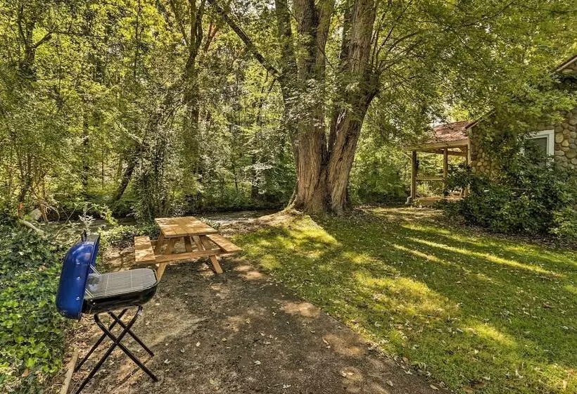 Waynesville Creekside Cottage: Outdoor Relaxation!