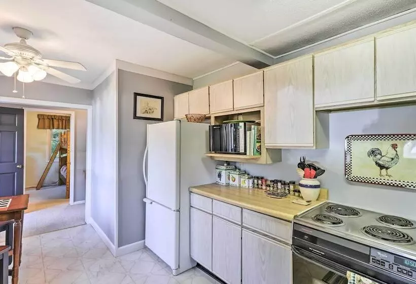 Waynesville Creekside Cottage: Outdoor Relaxation!