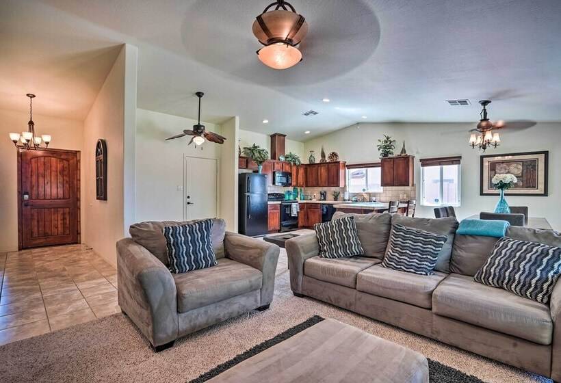 Yuma Family Home W/ Covered Patio + Grill!