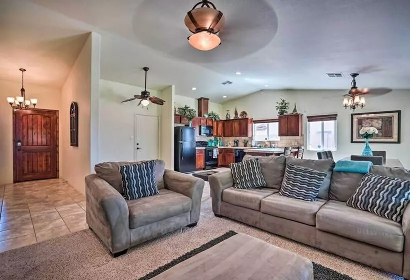 Yuma Family Home W/ Covered Patio + Grill!