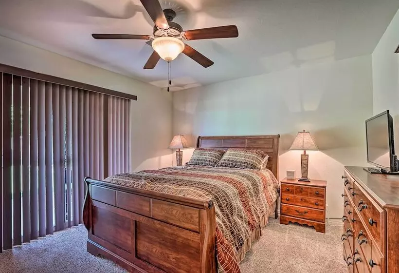 Yuma Family Home W/ Covered Patio + Grill!