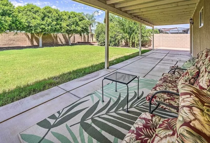 Yuma Family Home W/ Covered Patio + Grill!