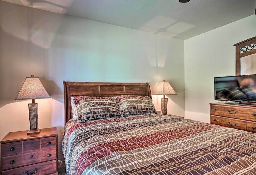 Yuma Family Home W/ Covered Patio + Grill!