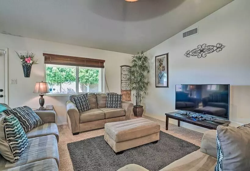 Yuma Family Home W/ Covered Patio + Grill!