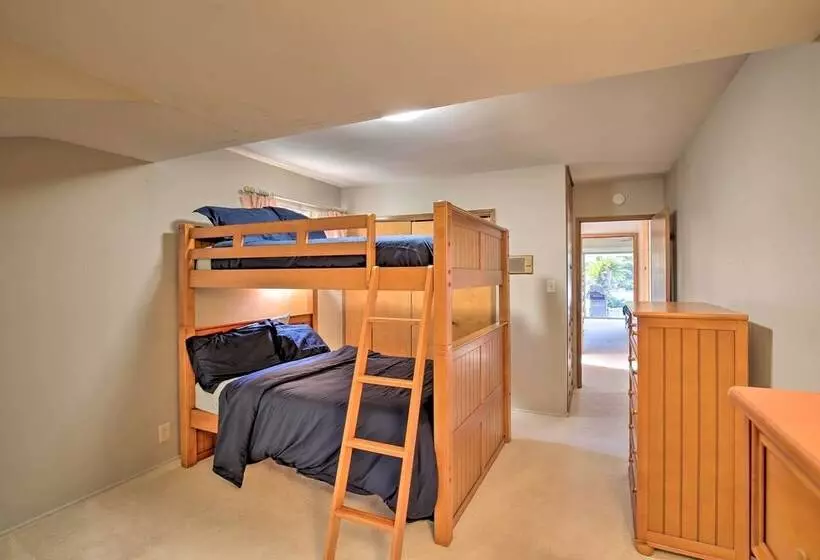 Beautiful Whittier Home W/ Pool & Gas Grill!