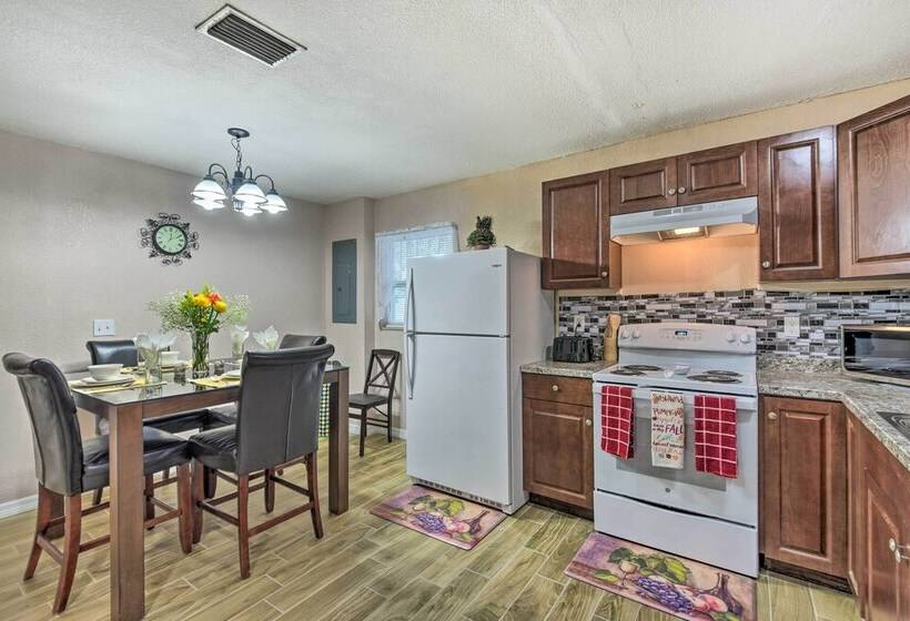 Spacious Bradenton Duplex, 10 Mi To Coquina Beach!