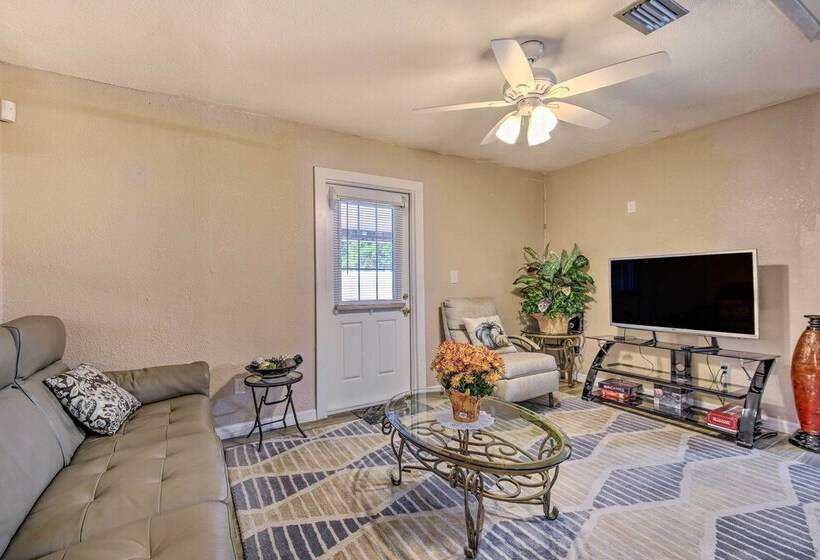 Spacious Bradenton Duplex, 10 Mi To Coquina Beach!