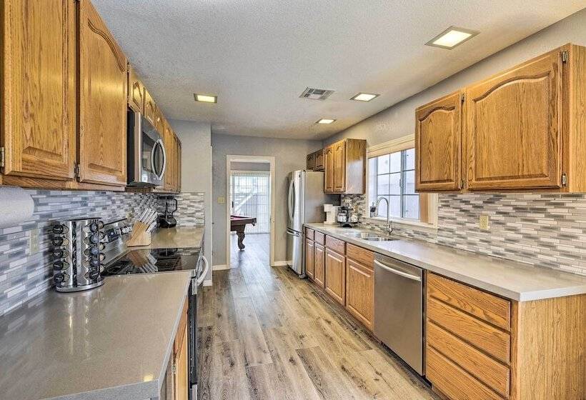 Bullhead City Home W/ Game Room!