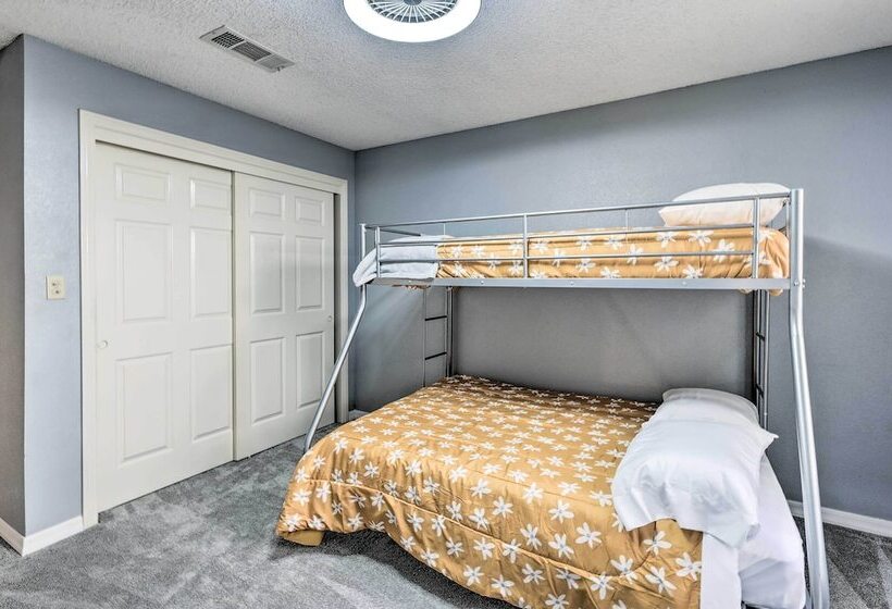 Bullhead City Home W/ Game Room!