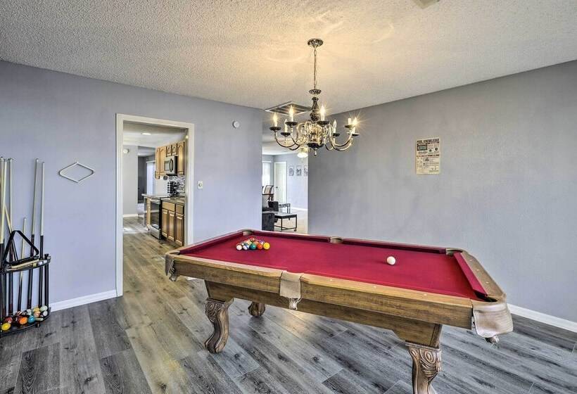 Bullhead City Home W/ Game Room!