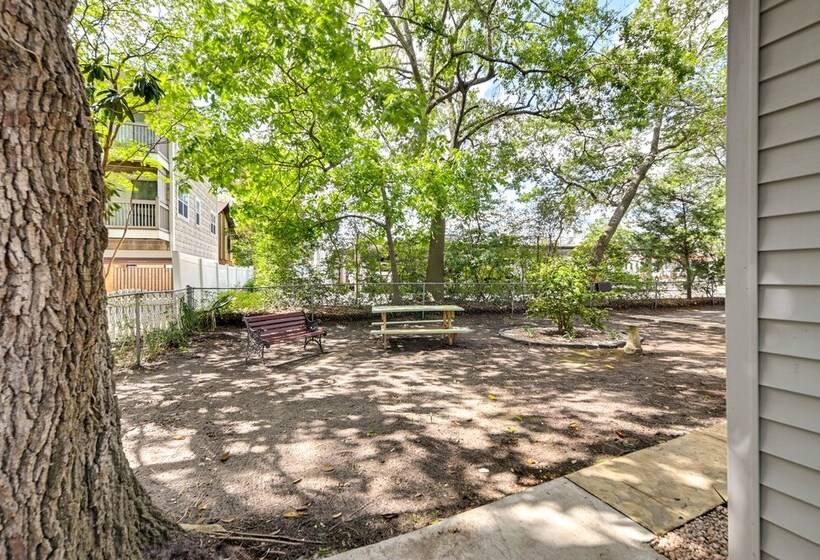 Chic Historic Myrtle Beach Cottage: Steps To Beach