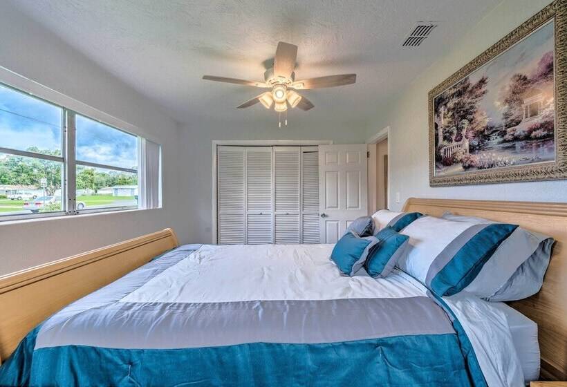 Contemporary Beverly Hills Gem W/ Sun Room!