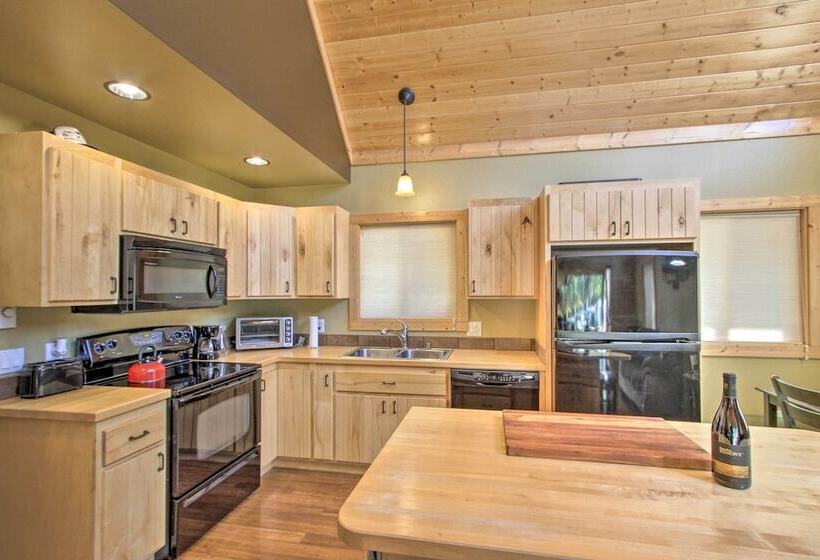 Cozy Hikers Getaway, 5 Mi To Mt Rainier Natl Park