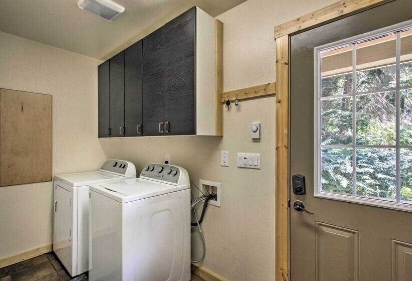 Cozy Hikers Getaway, 5 Mi To Mt Rainier Natl Park