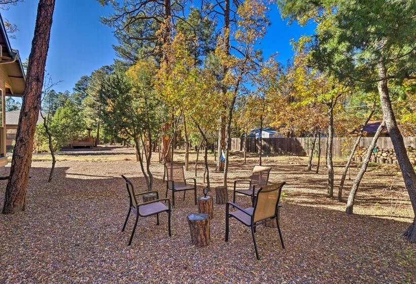 Cozy Lakeside Cabin W/ Hammock, Deck & Grill!