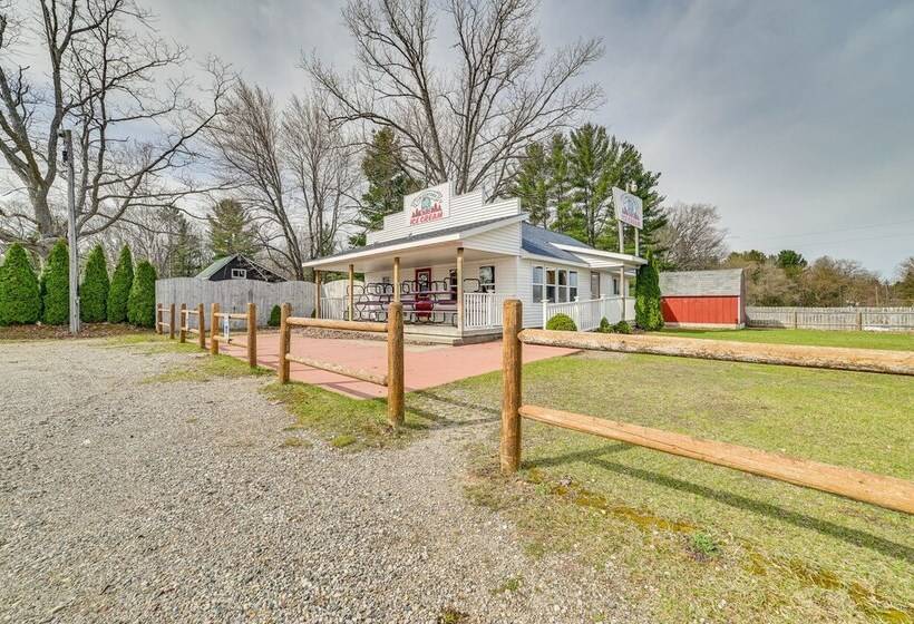 Cozy Lewiston Home Near Lakes & Restaurants!