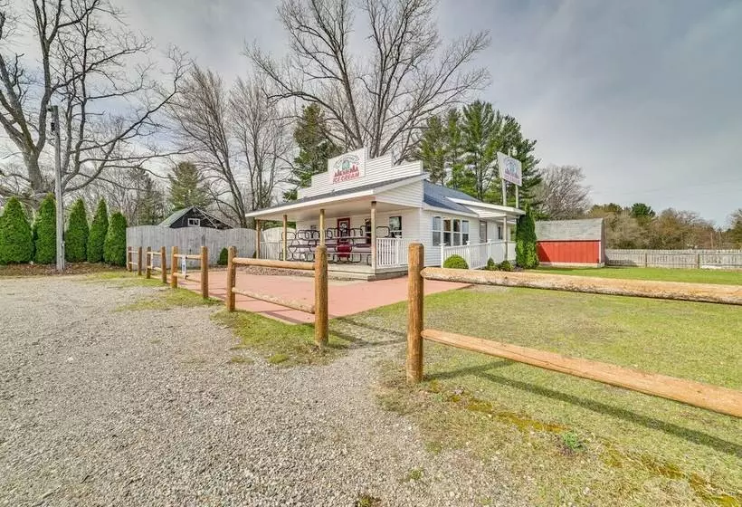 Cozy Lewiston Home   Near Lakes & Restaurants!