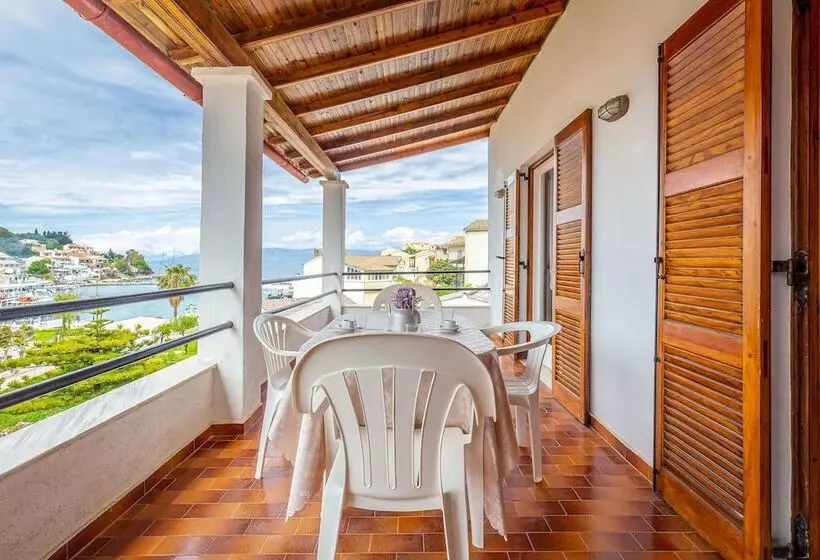 Dany Apartments By Estia