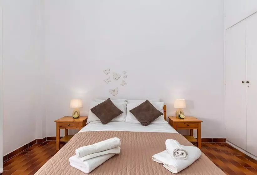 Dany Apartments By Estia